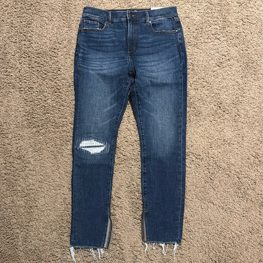 NWT Loft The Skinny - High Rise - Regualr Fit - Petite Inseam jeans Sz 12/31